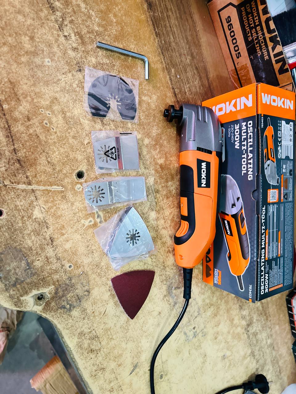 300W OSCILLATING MULTI-TOOL