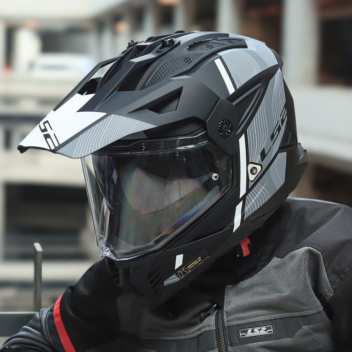 HELMET ‏LS2 MX702 PIONEER II HILL BLACK WHITE