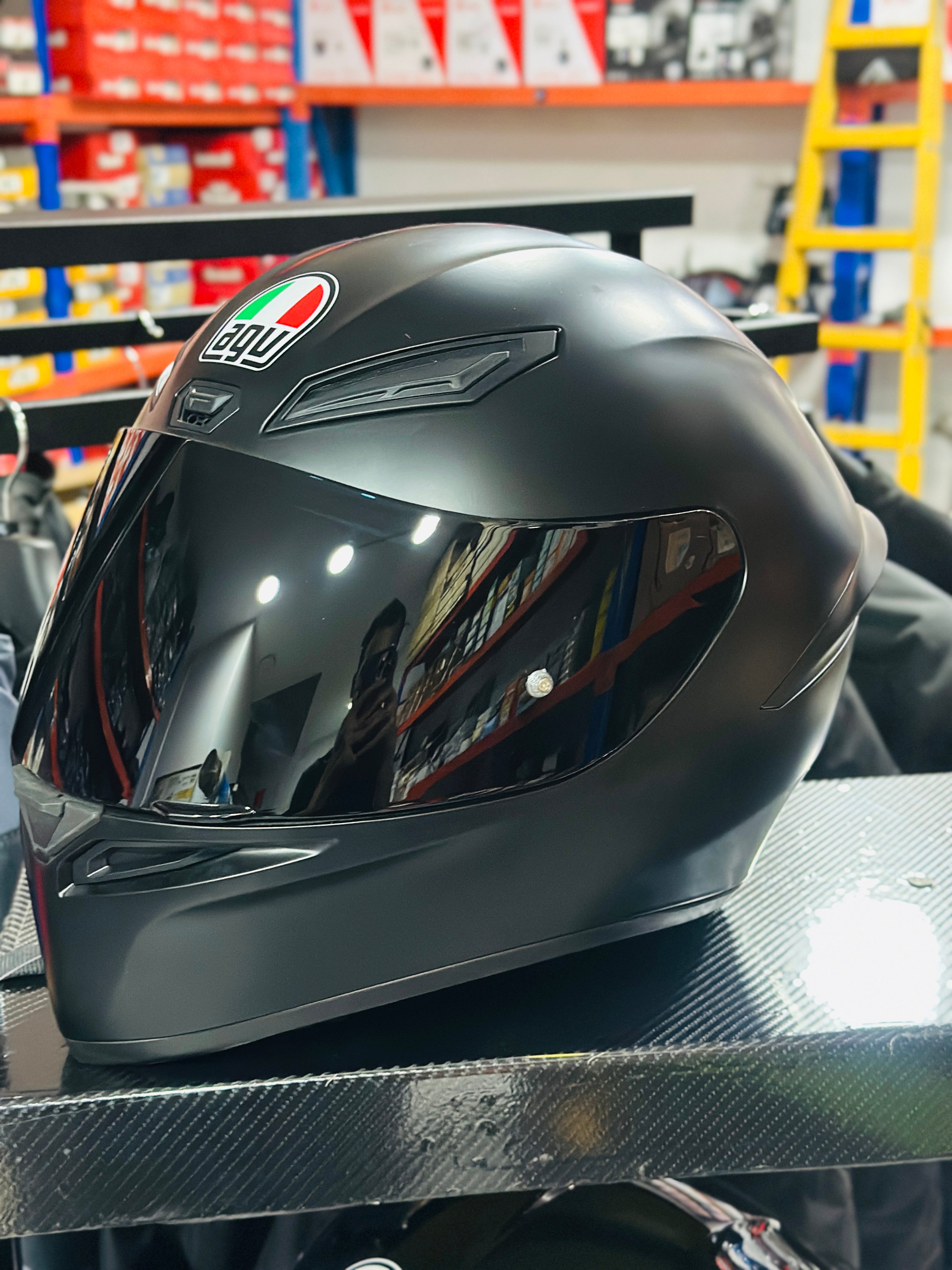 mai　agv k1s ブラック　美品　XL AGV K1 S Solid Full-Face Adult Motorcycle Helmet, X-Large, Gloss